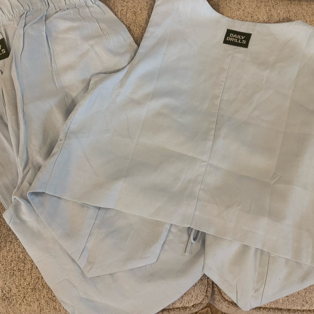 DAILY DRILLS Linen Sleeveless Top & Matching Linen Pants. Size M/L. NWT!